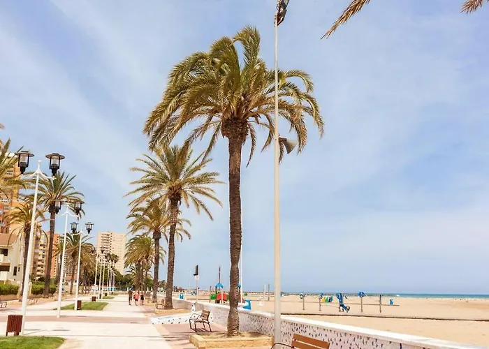 Coqueto Apartamento Junto A La Playa.